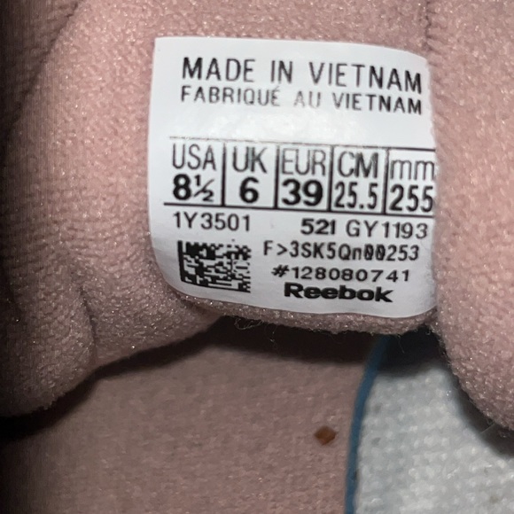 Reebok Classics Pink On Pink On Silver Sneaker Shoes - Picture 6 of 9